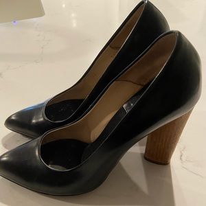 Yves Saint Laurent black block heel 38.5